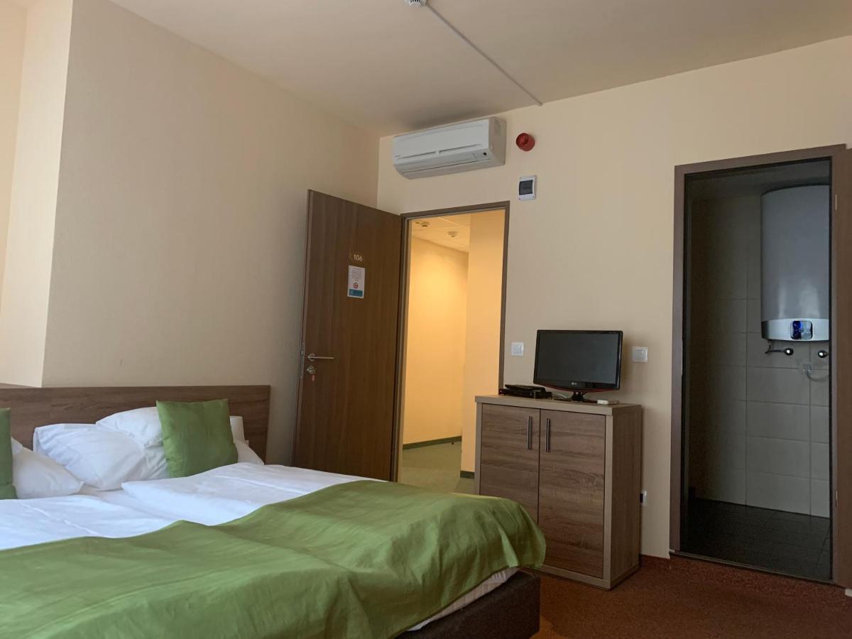 Centrooms Eger Exterior photo